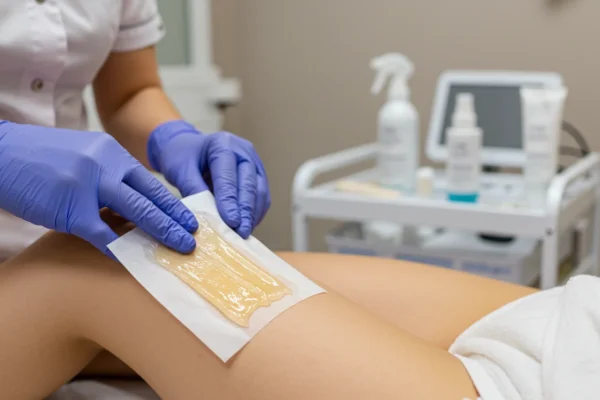 Waxing Ethics: Pain Management in 2026 Salons
