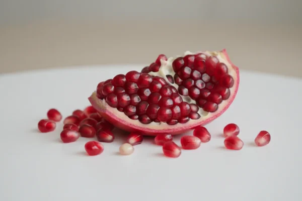 Pomegranate Anti-Aging: 2026 Skin Elasticity Myths